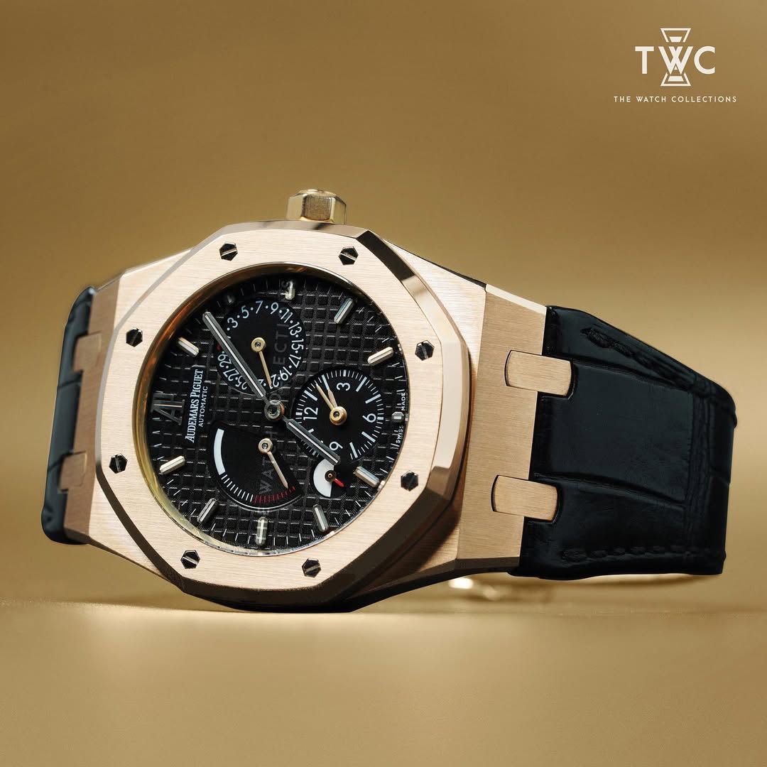 26120OR Royal Oak Dual Time Rose Gold (Pre-owned 2011) - Image 3