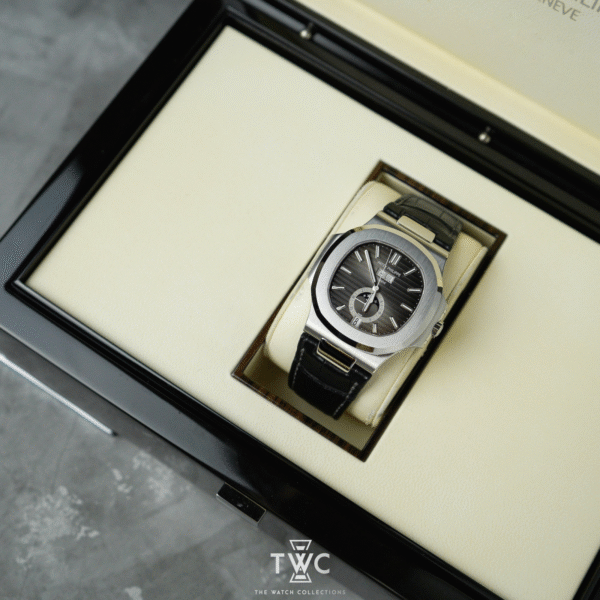 NAUTILUS ANNUAL CALENDAR STAINLESS STEEL 5726A - Image 4