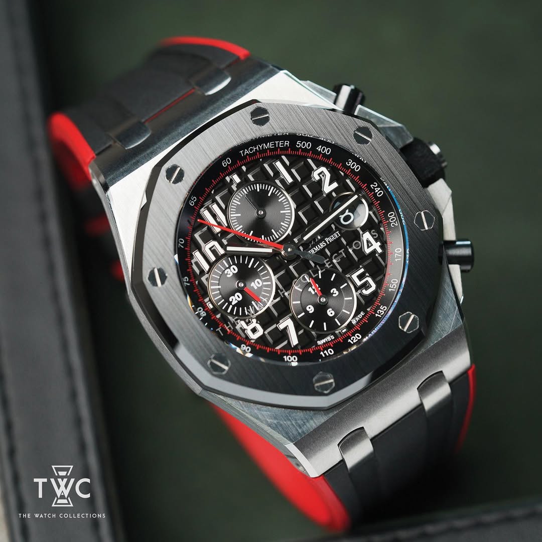 26470SO Royal Oak Offshore Chrono 'Vampire' (Pre-owned 2020) - Image 2