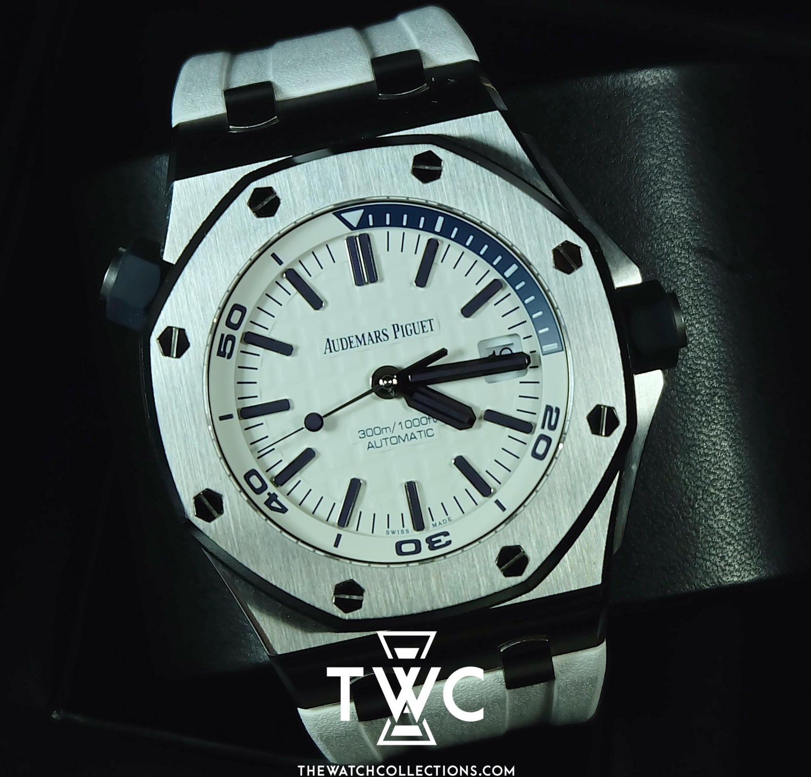 ROYAL OAK OFFSHORE DIVER EXCLUSIVE BOUTIQUE EDITION *SIHH 2017 - Image 2